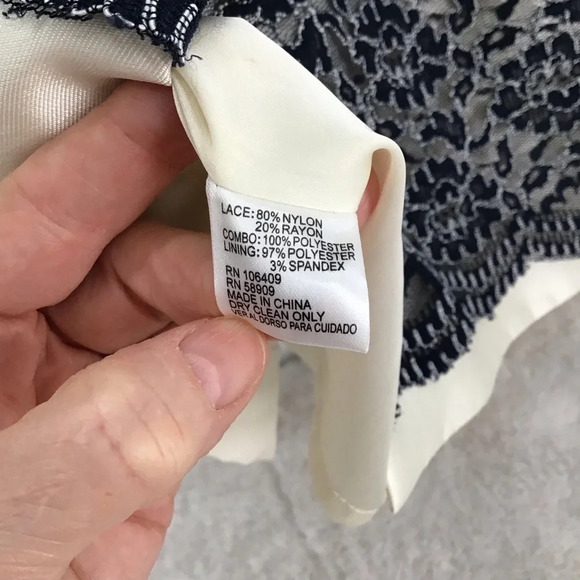 Katherine Kelly Brittany Lace Tiered Fitted Sleeveless Dress Navy/Creme Size 8 - Picture 9 of 9